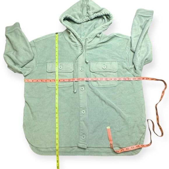 AMERICAN EAGLE Women’s Light Sage Green Corded Oversized Button-Up Hooded Shacke - Picture 7 of 7